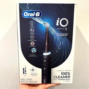 Oral-B iO Series 5 Electric Toothbrush with Brush Head (Black)